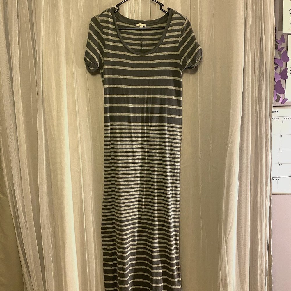Gap T-Shirt Full Length Dress